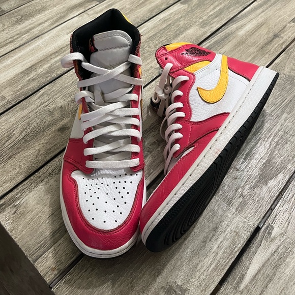 Air Jordan 1 retro high light fusion red size 11 sneaker shoe. NO INSOLES. - Picture 1 of 5